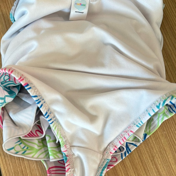 Girls Ruffle Bathing Suit 3-4T - Picture 3 of 3